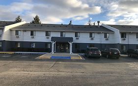 Burnsville Inn & Suites